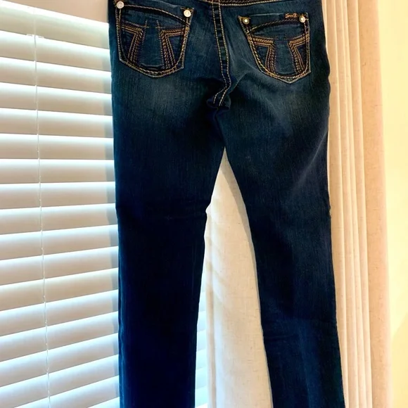 Seven7 Women's Blue Jeans - Picture 5 of 5
